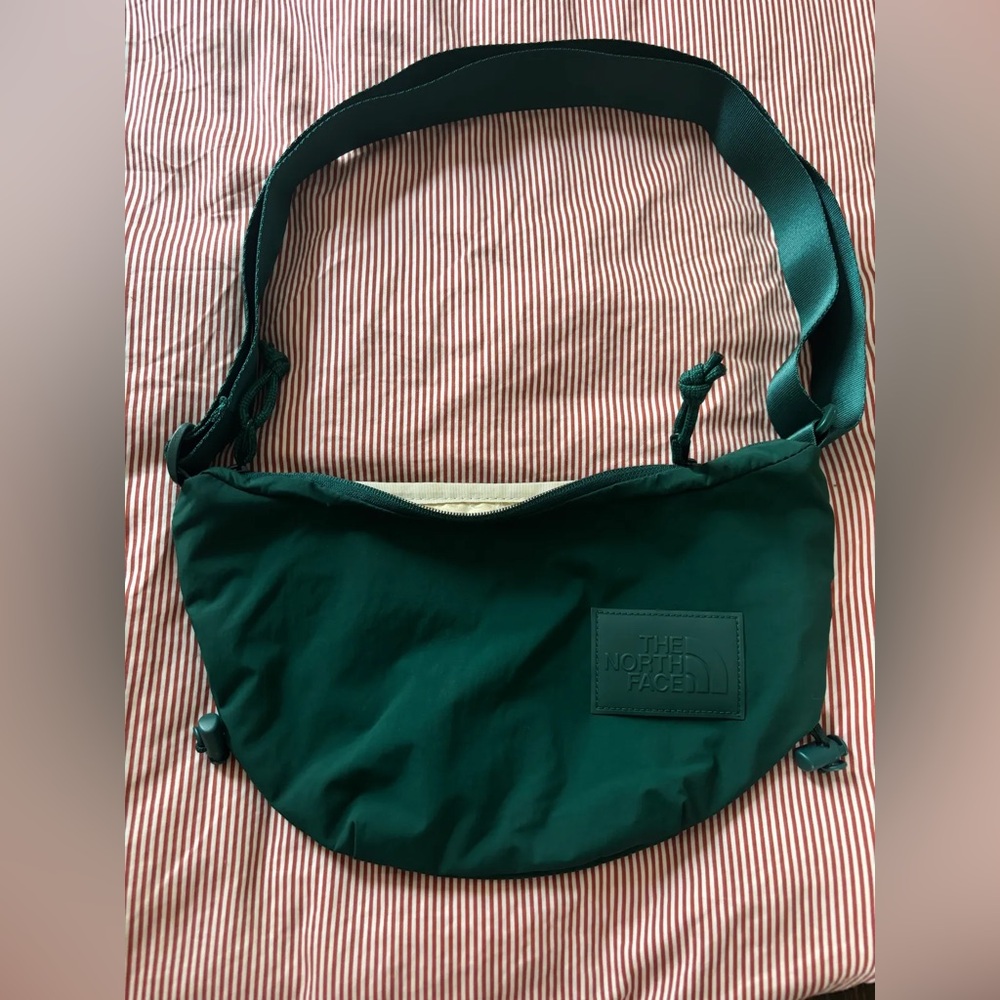 The North Face Women’s Never Stop Crossbody Bag